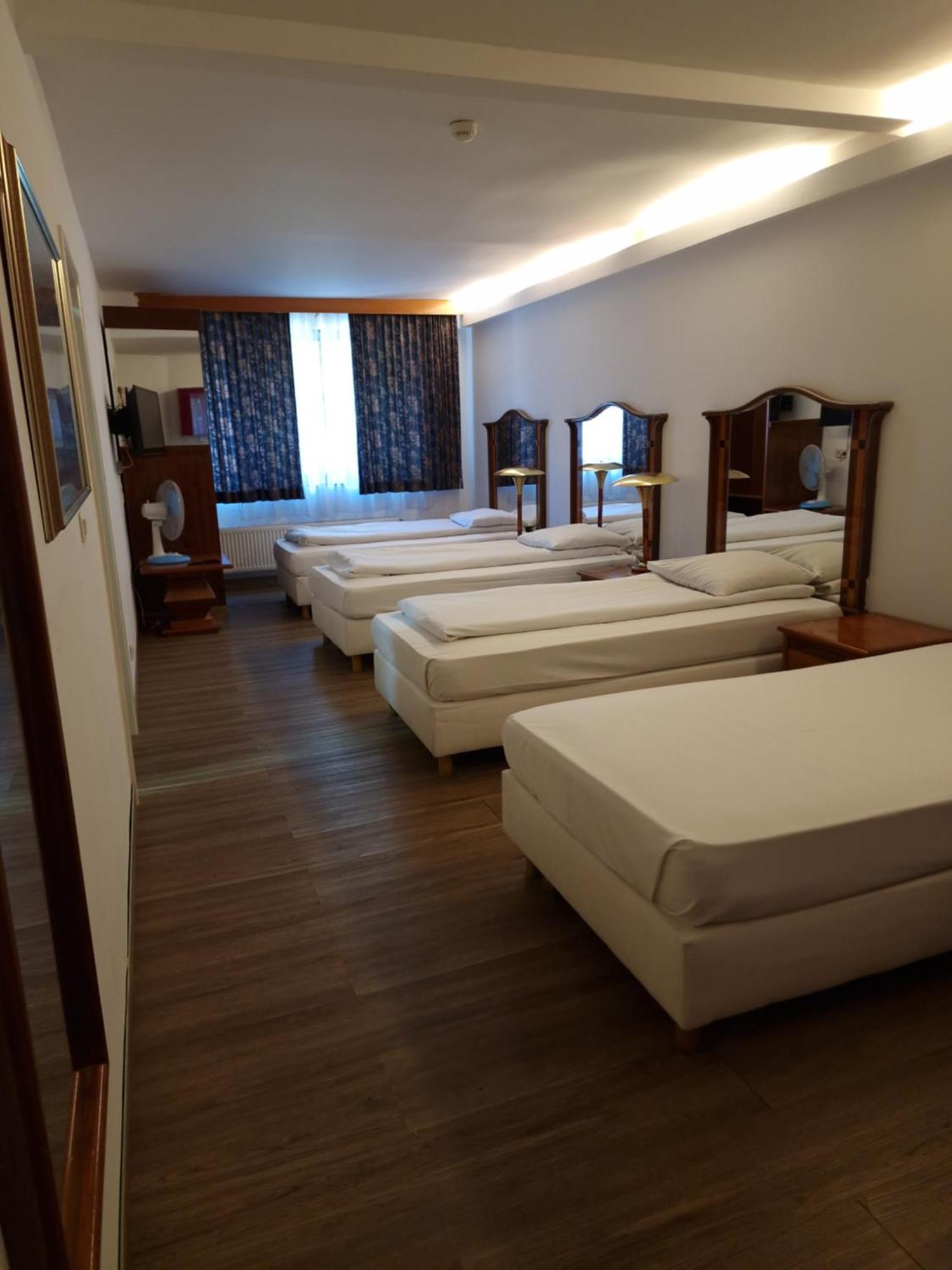 Sky Apart Hotel - Hotel Eurocap Jette Dış mekan fotoğraf