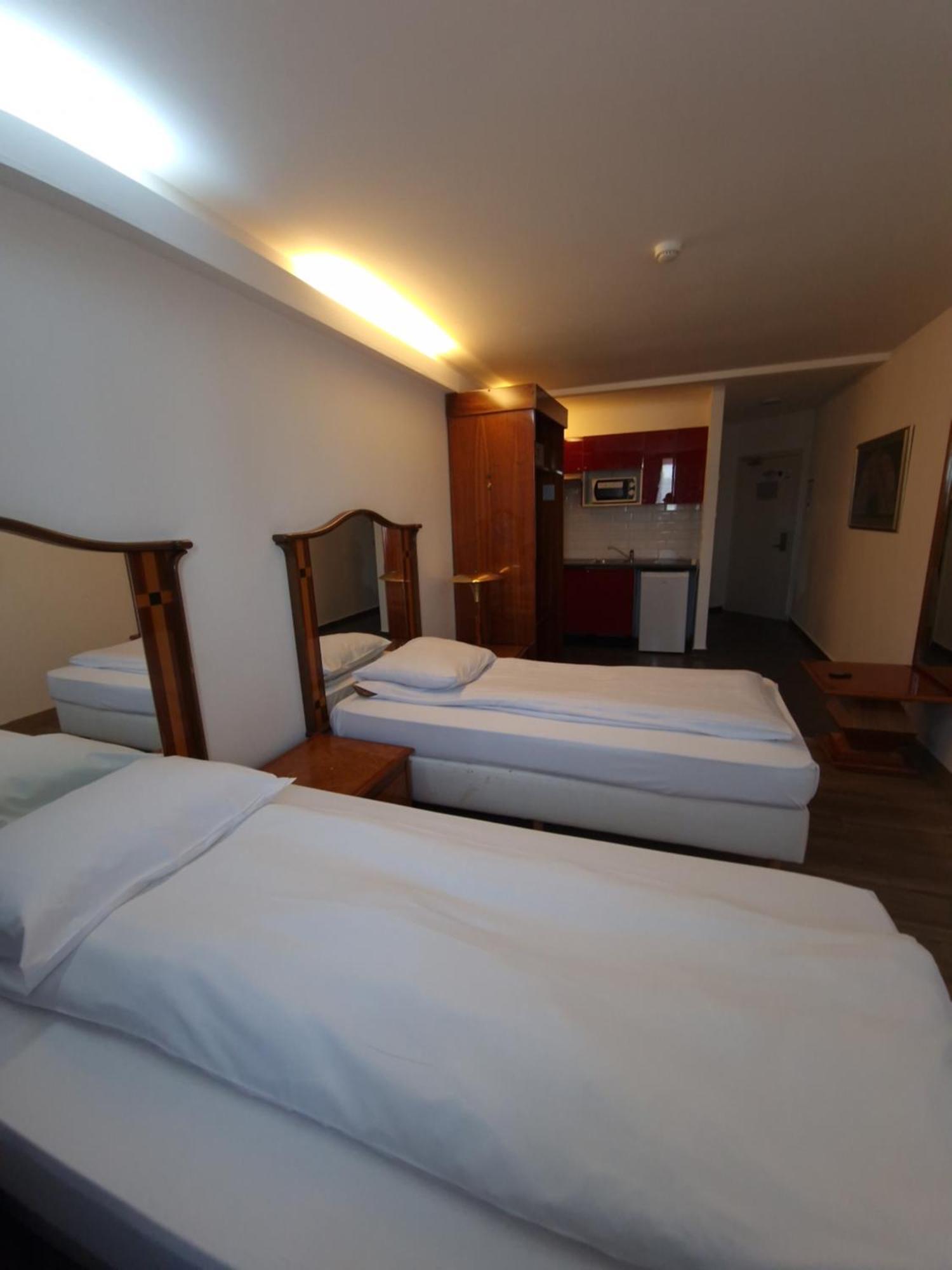 Sky Apart Hotel - Hotel Eurocap Jette Dış mekan fotoğraf