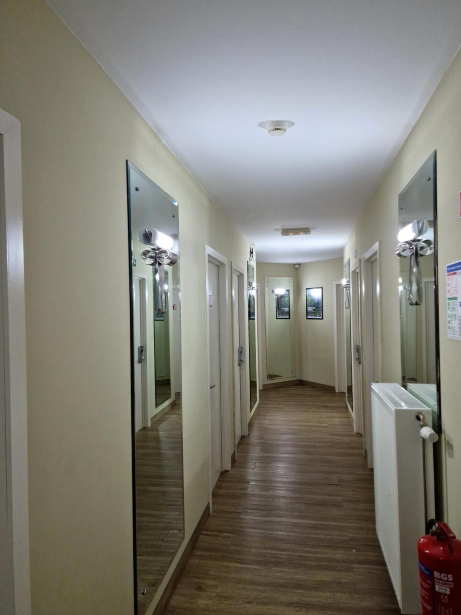 Sky Apart Hotel - Hotel Eurocap Jette Dış mekan fotoğraf