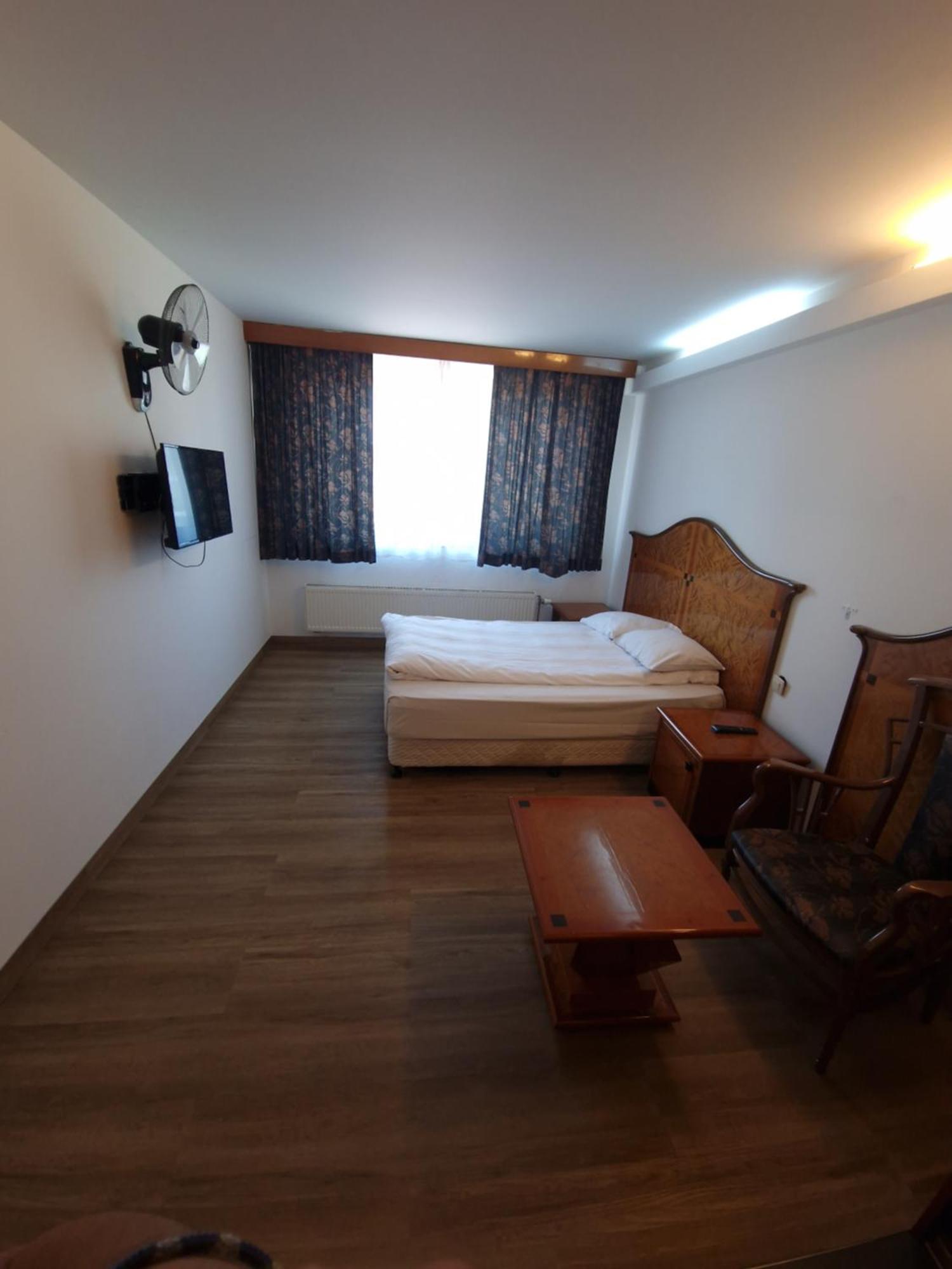 Sky Apart Hotel - Hotel Eurocap Jette Dış mekan fotoğraf